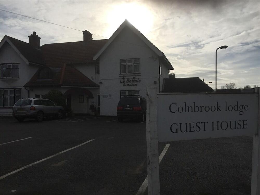Colnbrook Гостевой дом