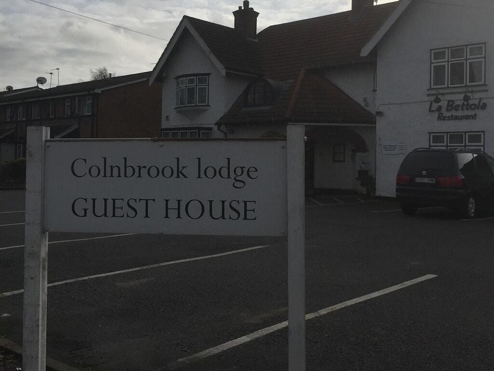 Colnbrook Гостевой дом 3*